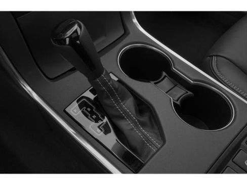 Used 2015 Toyota Camry XLE w/ Moonroof Package FWD image 11