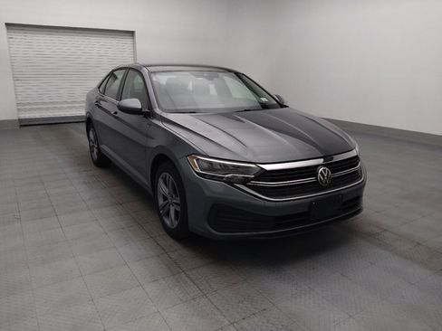 Used 2024 Volkswagen Jetta SE FWD image 13