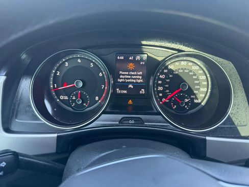 Used 2020 Volkswagen Atlas Cross Sport SE AWD/4WD image 20