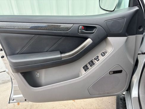 Used 2005 Toyota 4Runner Limited image 13