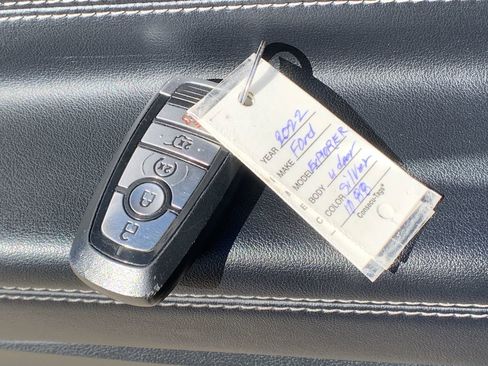 Used 2022 Ford Explorer Limited image 29