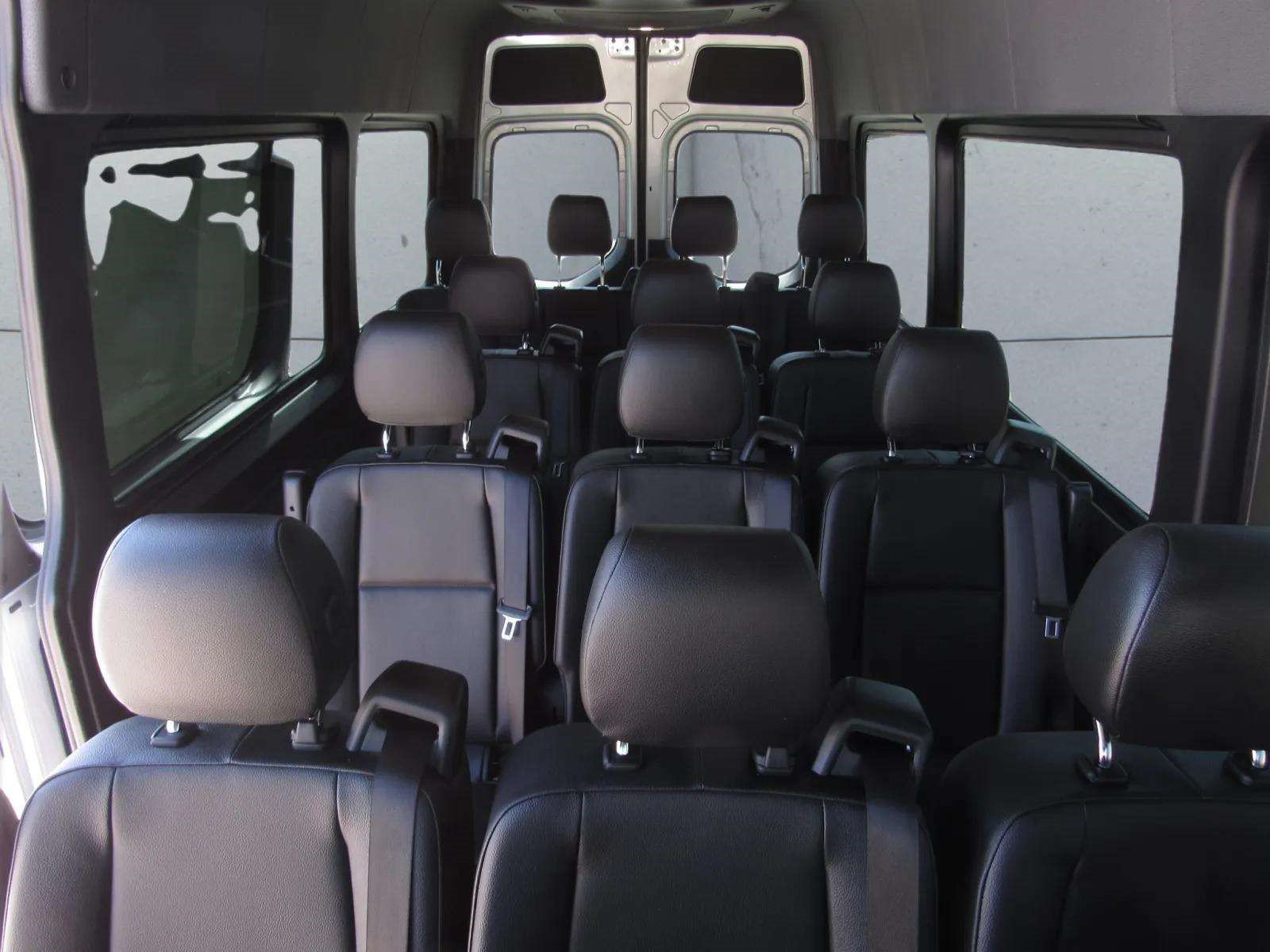 Used 2024 Mercedes-Benz Sprinter 2500 image 12