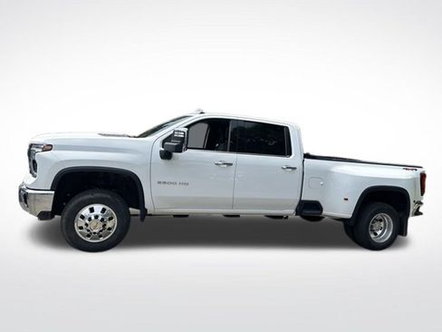Used 2024 Chevrolet Silverado 3500 LTZ w/ LTZ Plus Package AWD/4WD image 2