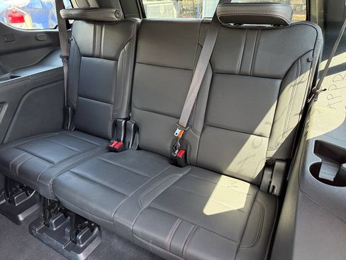 Used 2022 Chevrolet Tahoe RST w/ Luxury Package RWD image 4