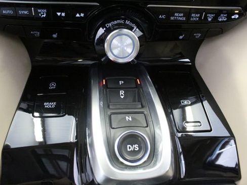 Used 2022 Acura MDX FWD w/ Technology Package image 16