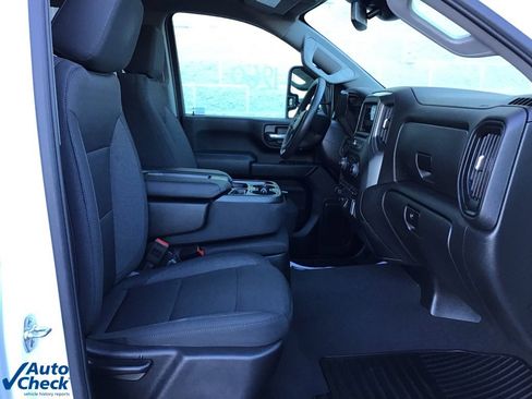 Used 2025 Chevrolet Silverado 2500 Custom w/ Custom Value Package image 23