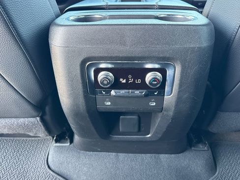 Used 2023 GMC Yukon XL Denali image 26