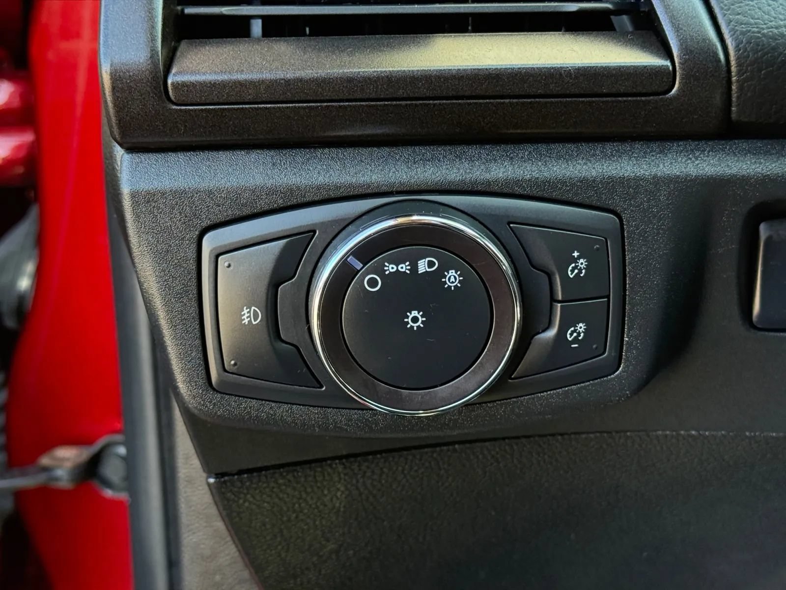 Used 2019 Ford Fusion Titanium FWD image 39