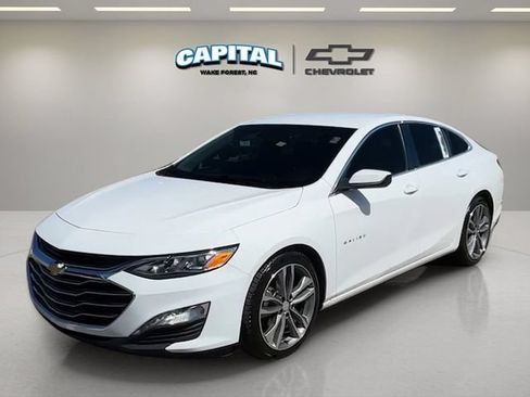 Used 2024 Chevrolet Malibu LT FWD image 1