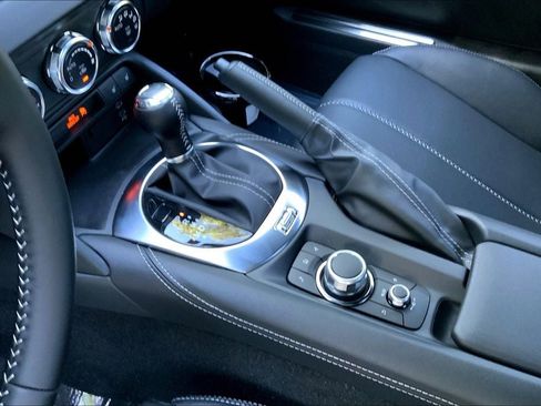 Used 2024 MAZDA MX-5 Miata Grand Touring image 15
