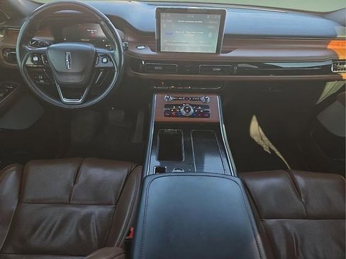 Used 2023 Lincoln Aviator Reserve w/ Equipment Group 201A image 18