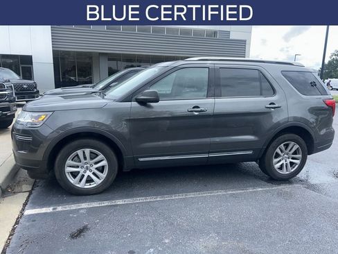 Used 2019 Ford Explorer XLT w/ Class III Trailer Tow Package AWD/4WD image 3
