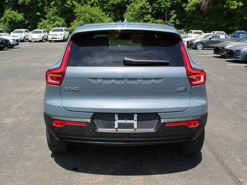 Certified 2023 Volvo XC40 B5 Plus w/ Climate Package AWD/4WD image 4