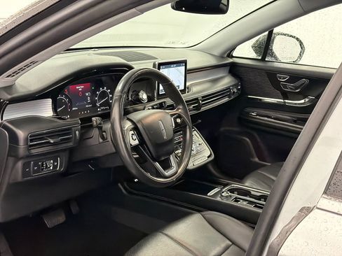 Used 2022 Lincoln Corsair AWD w/ Premium Package image 15