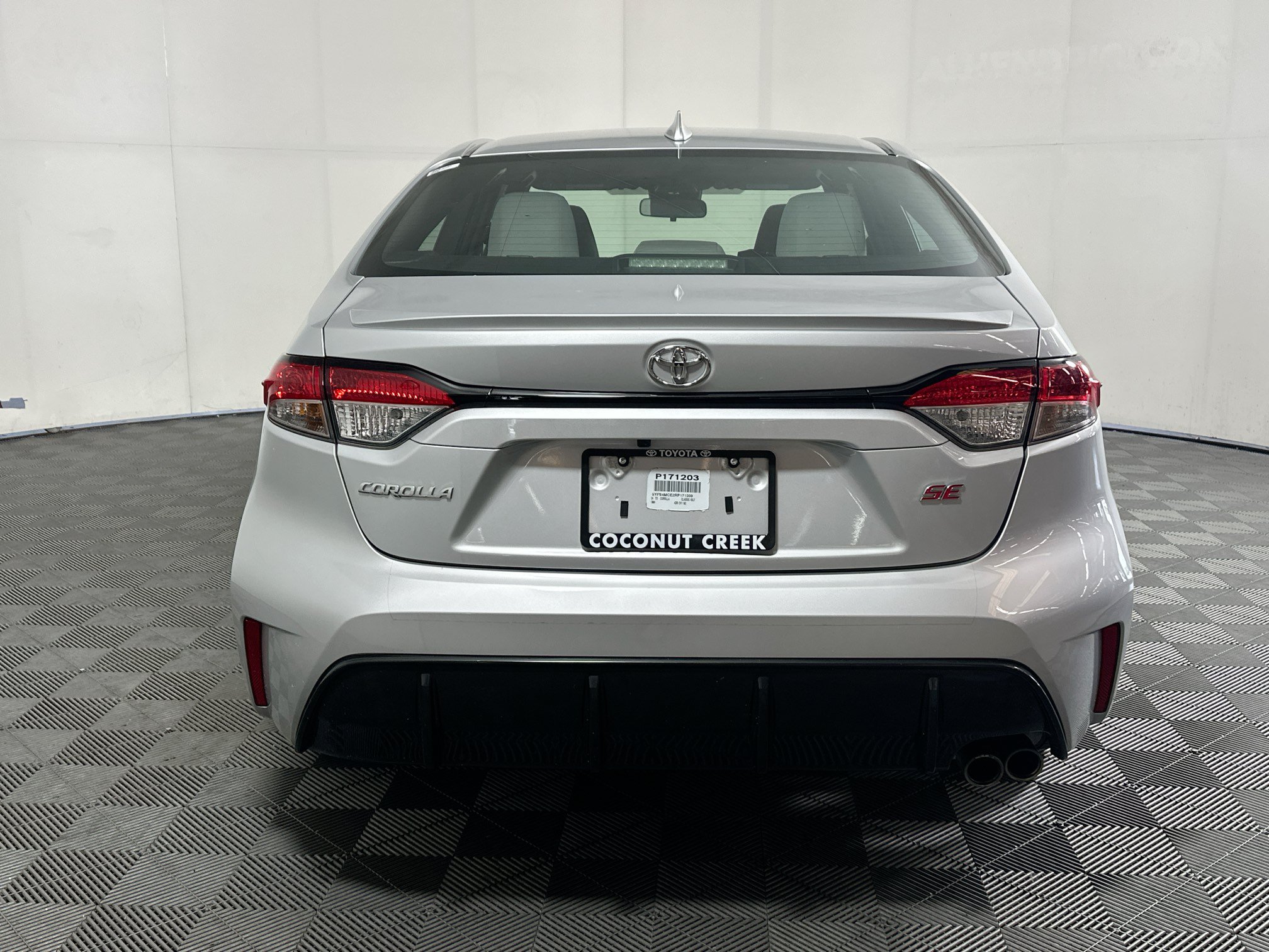 Used 2024 Toyota Corolla SE FWD image 4