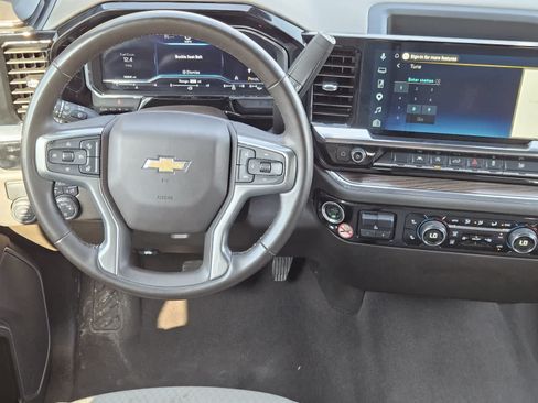 Used 2025 Chevrolet Silverado 1500 LT RWD image 24