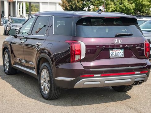 Used 2023 Hyundai Palisade SEL AWD/4WD image 2