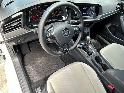 Used 2019 Volkswagen Jetta R-Line w/ R-Line Cold Weather Package FWD image 17