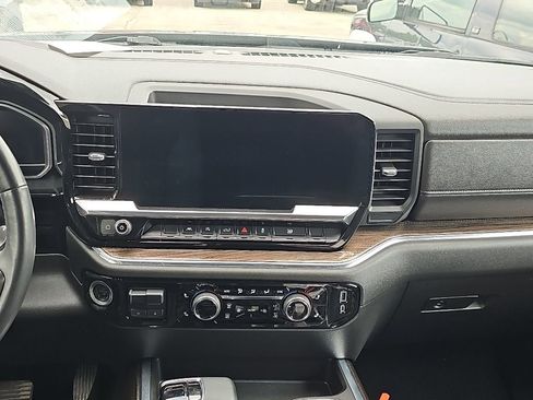 Used 2023 Chevrolet Silverado 1500 RST w/ Max Trailering Package AWD/4WD image 8