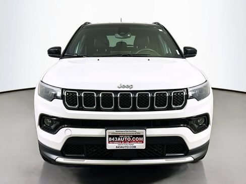 Used 2023 Jeep Compass Limited image 2