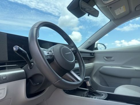 Used 2025 Hyundai Kona SEL FWD image 36