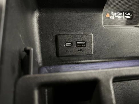 Used 2023 Chevrolet Silverado 1500 ZR2 image 23