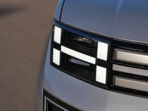 Certified 2025 Hyundai Santa Fe SEL image 16