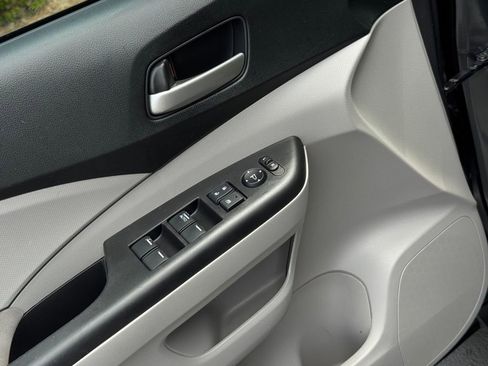 Used 2014 Honda CR-V LX image 32