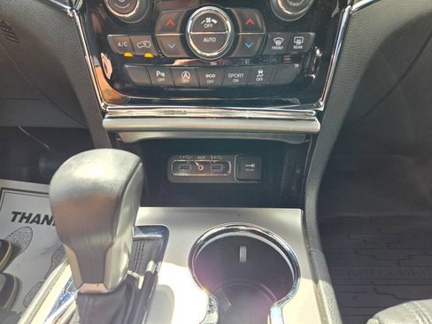 Used 2019 Jeep Grand Cherokee Limited w/ Trailer Tow Group IV AWD/4WD image 29