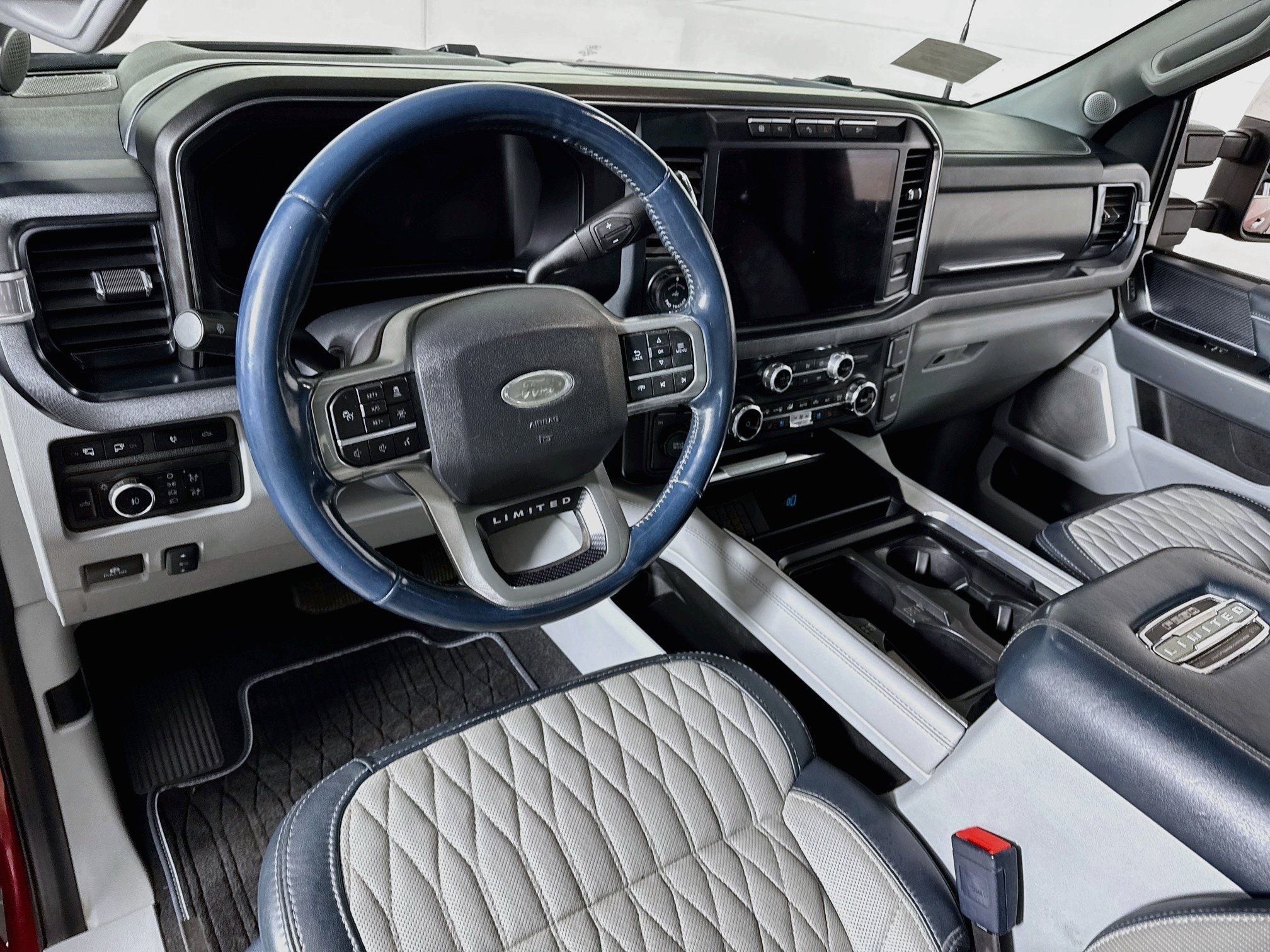 Used 2024 Ford F250 Limited w/ Snow Plow Prep Package AWD/4WD image 14