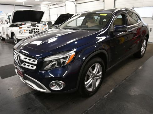 Used 2018 Mercedes-Benz GLA 250 4MATIC image 4
