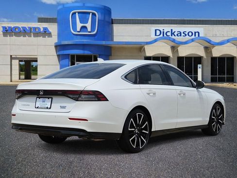 Used 2023 Honda Accord Touring image 4