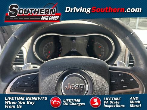 Used 2017 Jeep Grand Cherokee Limited AWD/4WD image 1