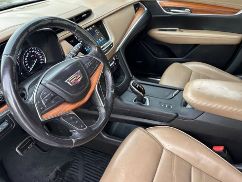 Used 2019 Cadillac XT5 Platinum image 10