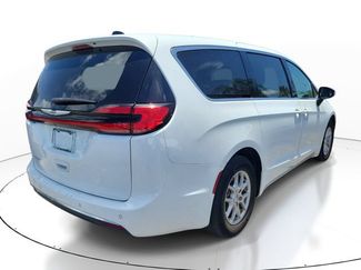 Used 2023 Chrysler Pacifica Touring-L FWD video 2