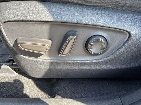 Used 2025 Toyota RAV4 XLE w/ Convenience Package AWD/4WD image 22