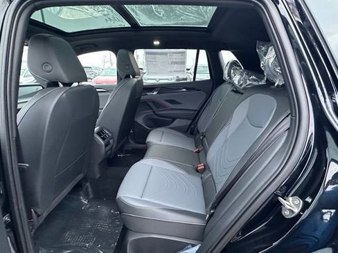 New 2026 Volkswagen Tiguan SE R-Line image 28