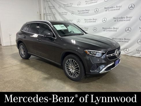 New 2026 Mercedes-Benz GLC 300 4MATIC image 1