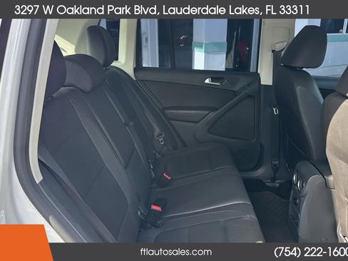 Used 2016 Volkswagen Tiguan S image 36