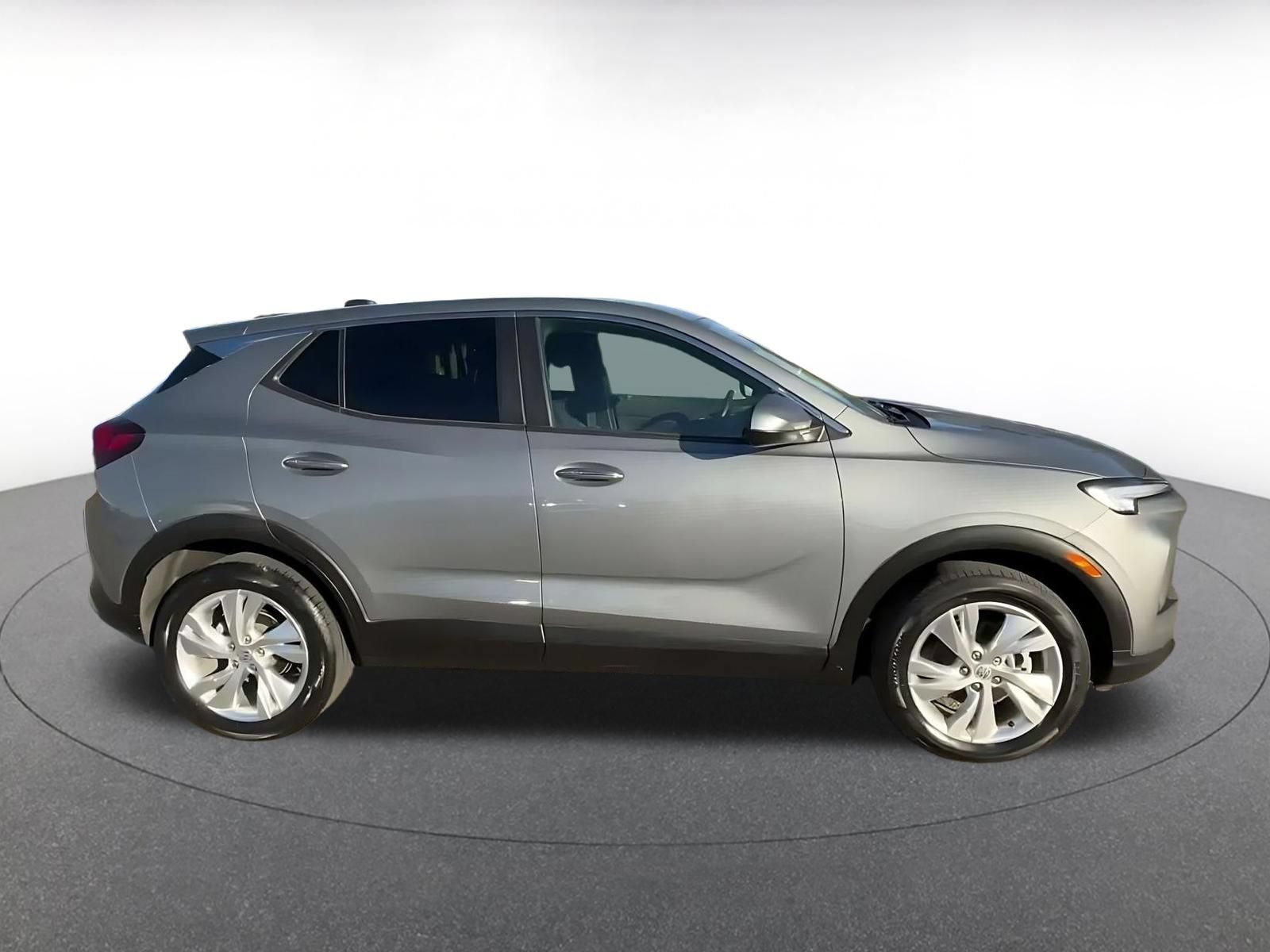 Used 2025 Buick Encore GX Preferred AWD/4WD image 15