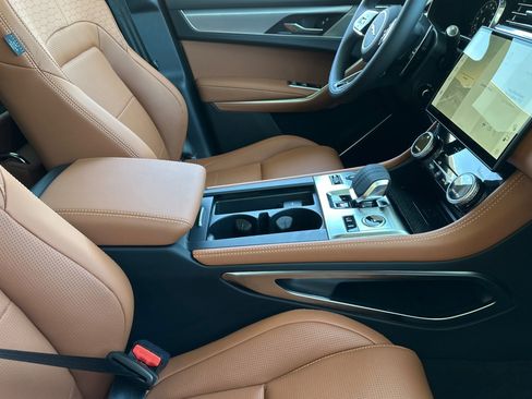 New 2026 Jaguar F-PACE R-Dynamic S image 15