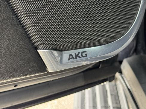 Used 2021 Cadillac Escalade Premium Luxury w/ Driver Assist Tech Package image 20