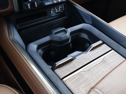 Used 2024 RAM 3500 Limited image 28