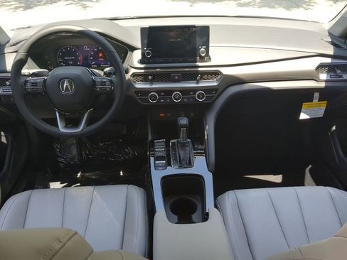 New 2025 Acura Integra Base image 15