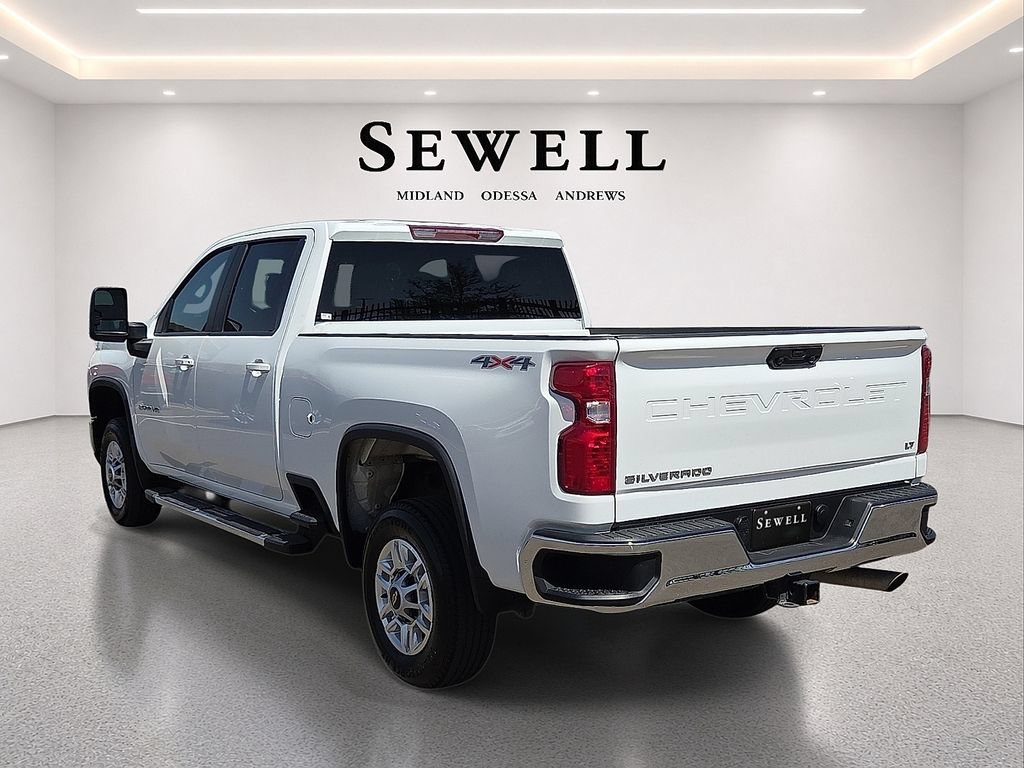 Used 2025 Chevrolet Silverado 2500 LT w/ Convenience Package AWD/4WD image 3