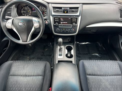 Used 2016 Nissan Altima 2.5 S w/ Power Driver Seat Package image 3