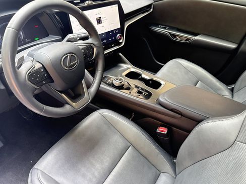 Certified 2023 Lexus RZ 450e Premium w/ Technology Package AWD/4WD image 4
