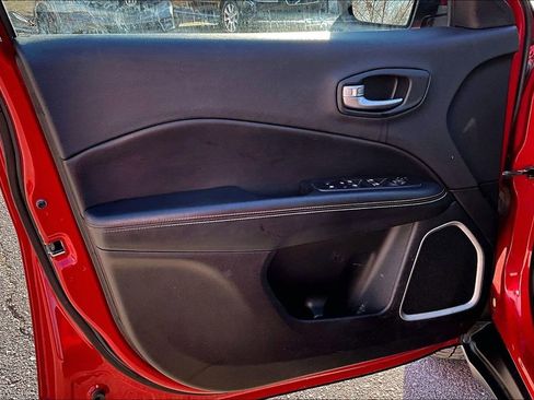 Used 2018 Jeep Compass Latitude w/ Popular Equipment Group image 23