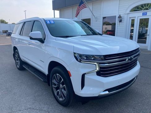Used 2023 Chevrolet Tahoe LT w/ LT Signature Package AWD/4WD image 3