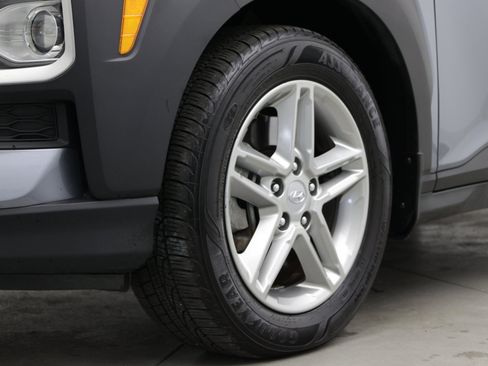 Used 2021 Hyundai Kona SE AWD/4WD image 11